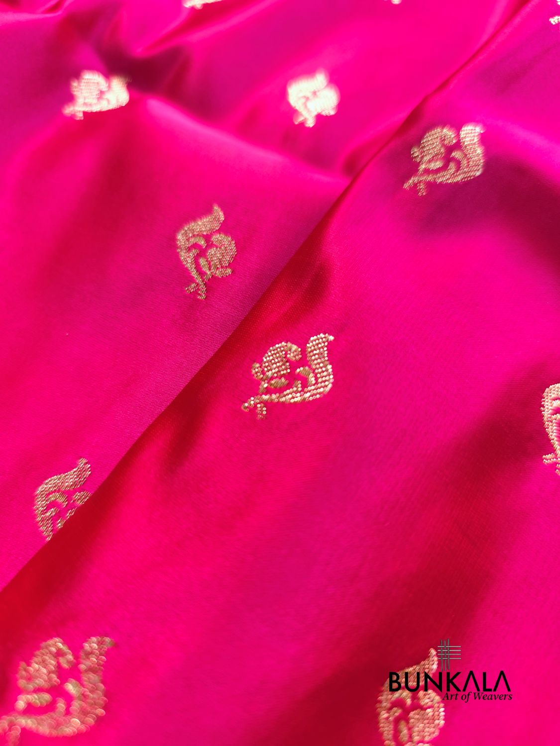 Pink with Green Contrast Buti Banarasi Mashru Silk Saree 