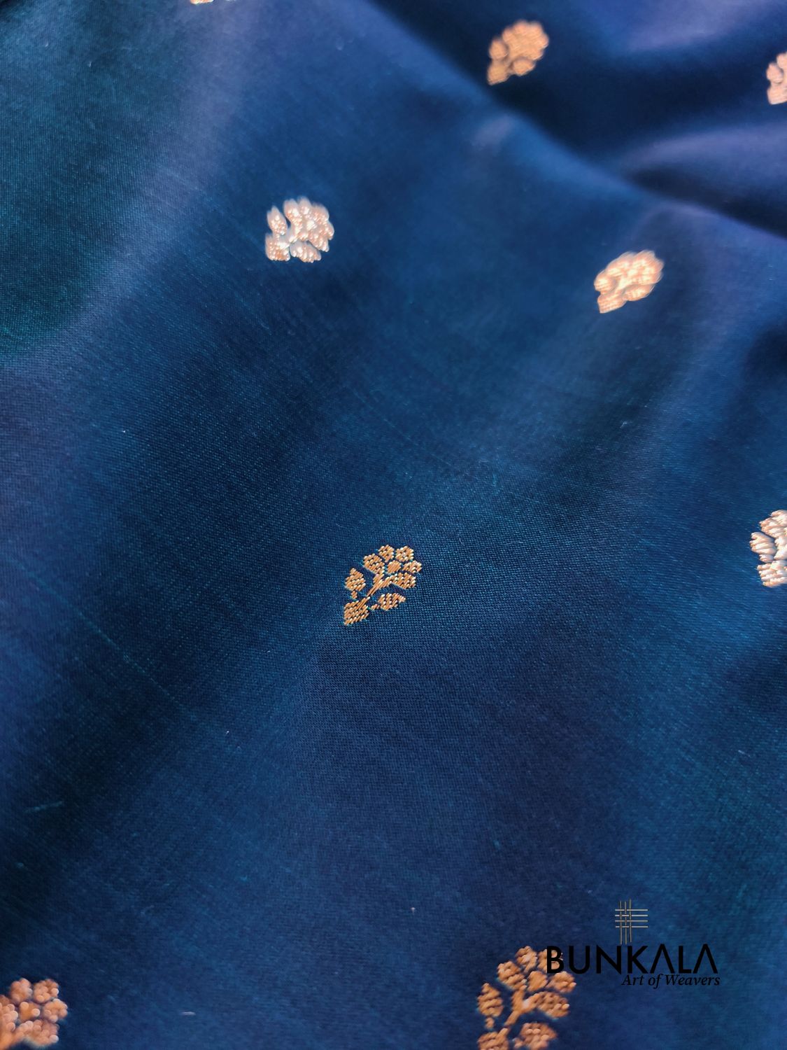 Blue with Pink Contrast Buti Banarasi Mashru Silk Saree 