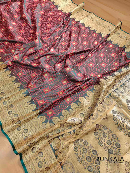 Green and Red Two Tone Jamewar Weaved Soft Mashru Silk Checks Design Banarasi Saree