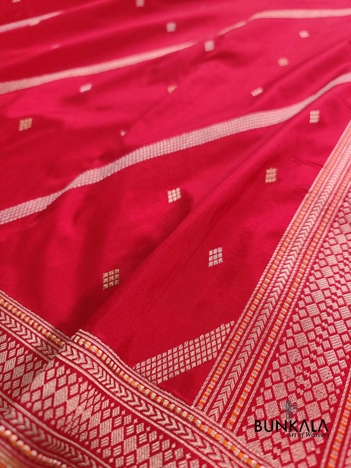 Bright Red Pure Katan Silk Handloom Banarasi Saree