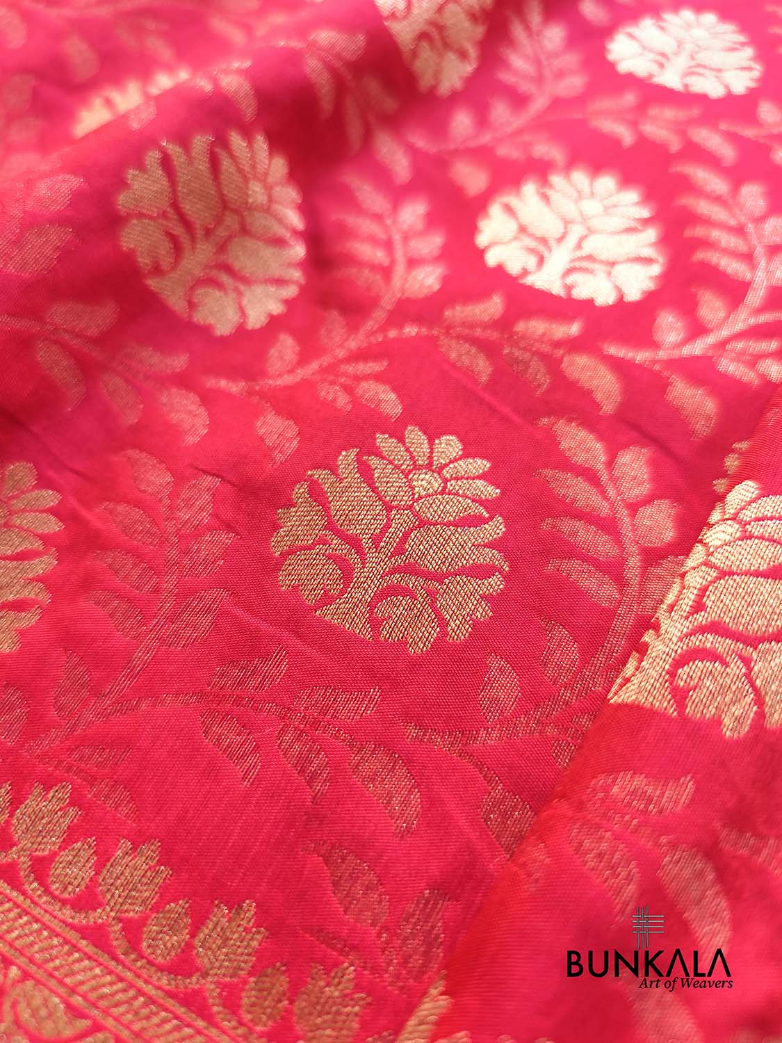 Raspberry Pink Flower Motif Leaf Jaal Weaved Banarasi Silk Saree