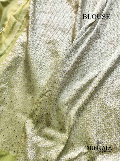 Lime Green Silver Zari Ektara Big Floral Buta Kadwa Handwoven Banarasi Pure Katan Silk Saree