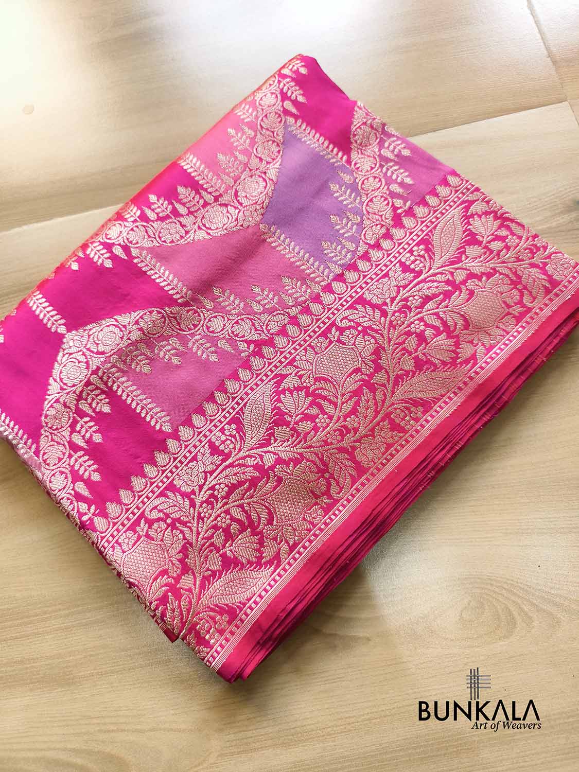 Rangkat Reddish Pink Chevron Mughal Jaal Border Kadwa Handweaved Banarasi Pure Katan Silk Saree