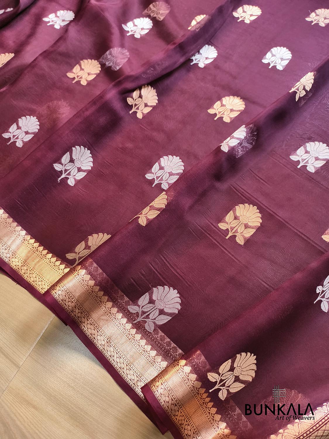 Burgundy Maroon Sona Rupa Floral Buta Handloom Banarasi Pure Organza Silk Saree