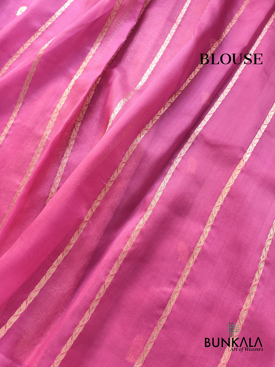 Gazri Pink Sona Zari Buti Handloom Banarasi Pure Organza Silk Saree