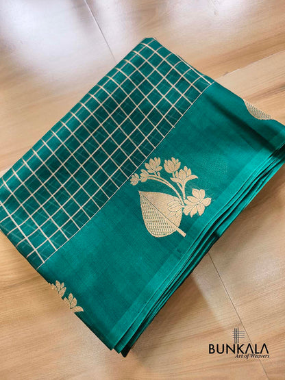 Bottle Green Big Checks Handloom Kadwa Border Banarasi Pure Organza Silk Saree
