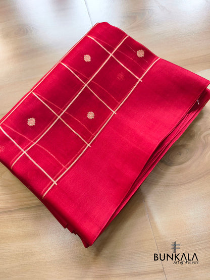 Blood Red Big Checks Handweaved Kadwa Buti Banarasi Pure Organza Silk Saree