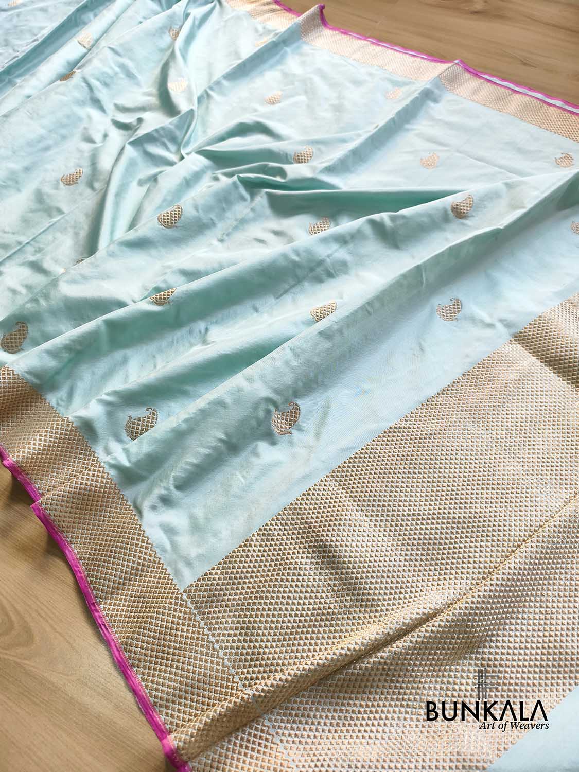 Ice Blue Ektara Designer Border Paisley Buta Kadwa Handloom Banarasi Pure Katan Silk Saree