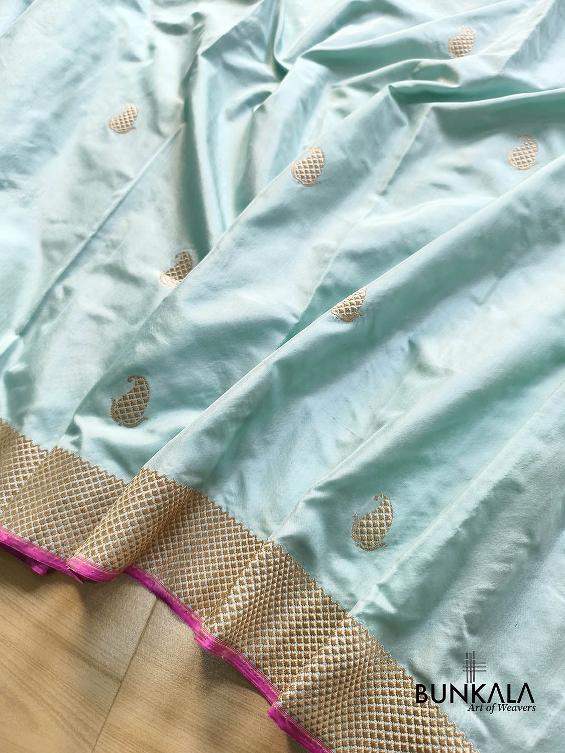 Ice Blue Ektara Designer Border Paisley Buta Kadwa Handloom Banarasi Pure Katan Silk Saree