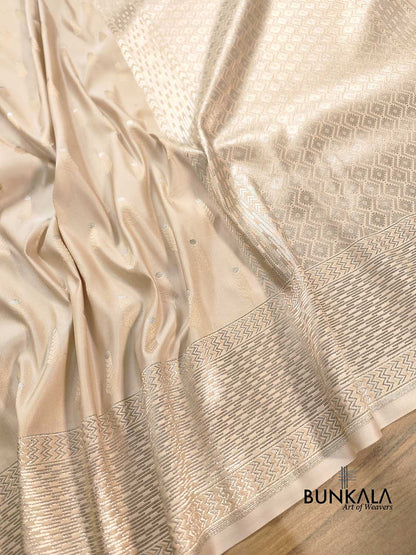 Beige Mashru Silk Jamewar Weaved Soft Mashru Silk Allover Buti Banarasi Saree