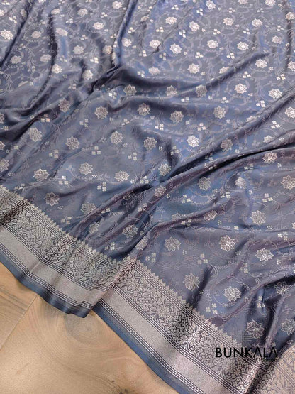 Grey Soft Mashru Silk Jamewar Weaved Floral Jaal Design Banarasi Saree