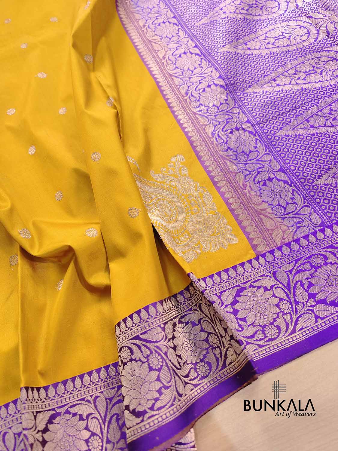 Mustard Yellow Koniya Kadwa Buti Handweaved Banarasi Pure Katan Silk Saree