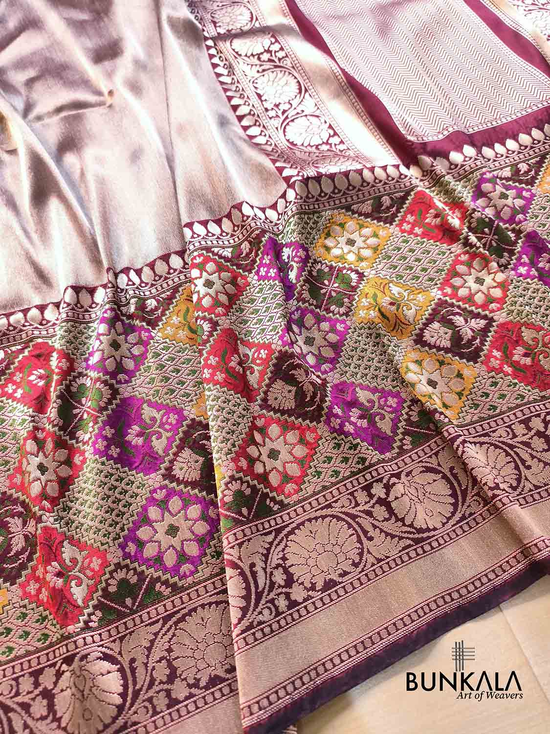 Maroon Big Patola Meenakari Border Kadwa Hand Weaved Plain Banarasi Pure Tissue Silk Saree