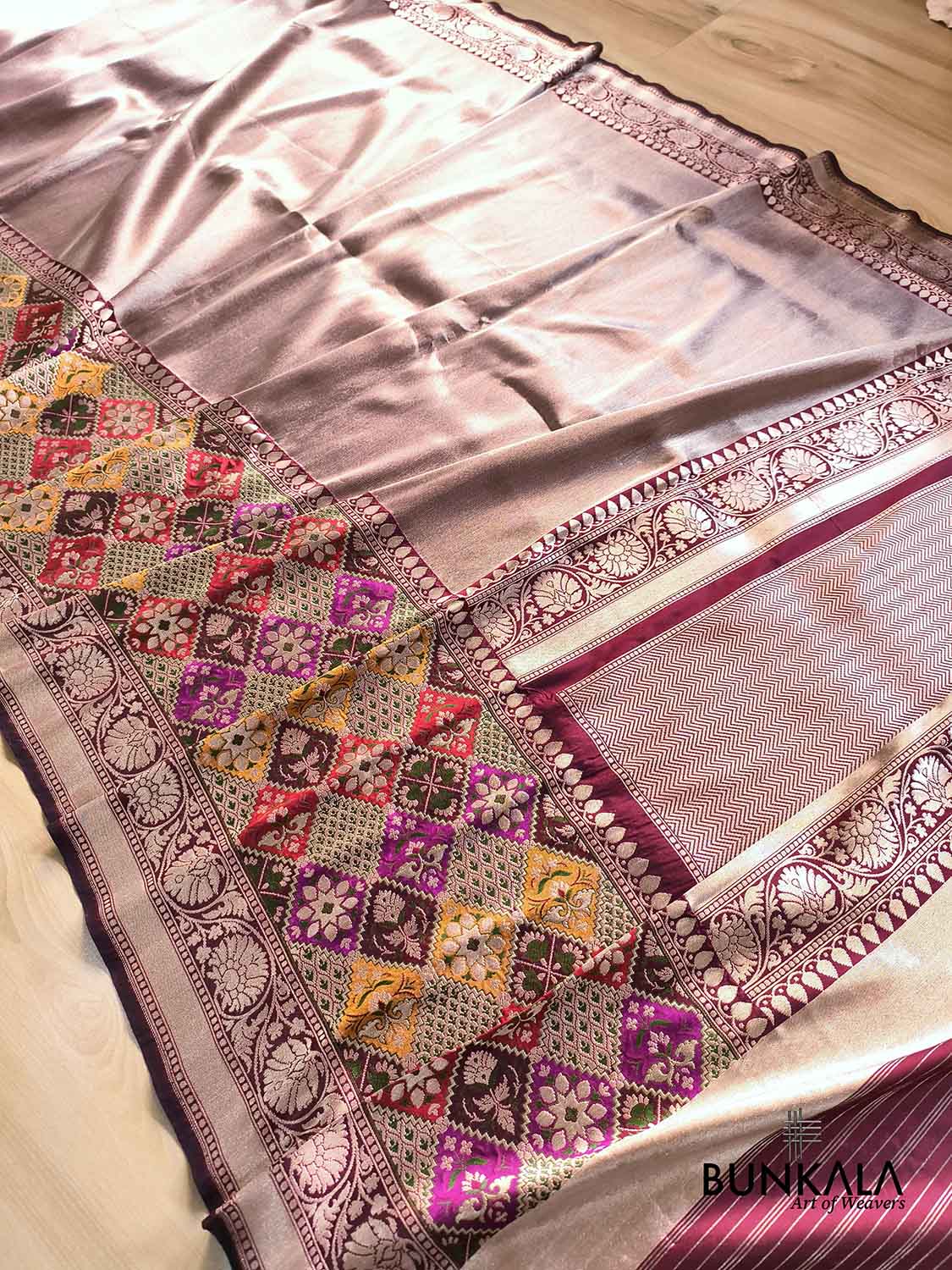Maroon Big Patola Meenakari Border Kadwa Hand Weaved Plain Banarasi Pure Tissue Silk Saree