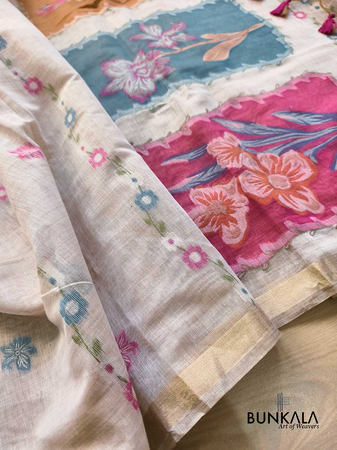 Ivory Rangkat Big Flower Motif Pallu Weaved Banarasi Cotton Saree