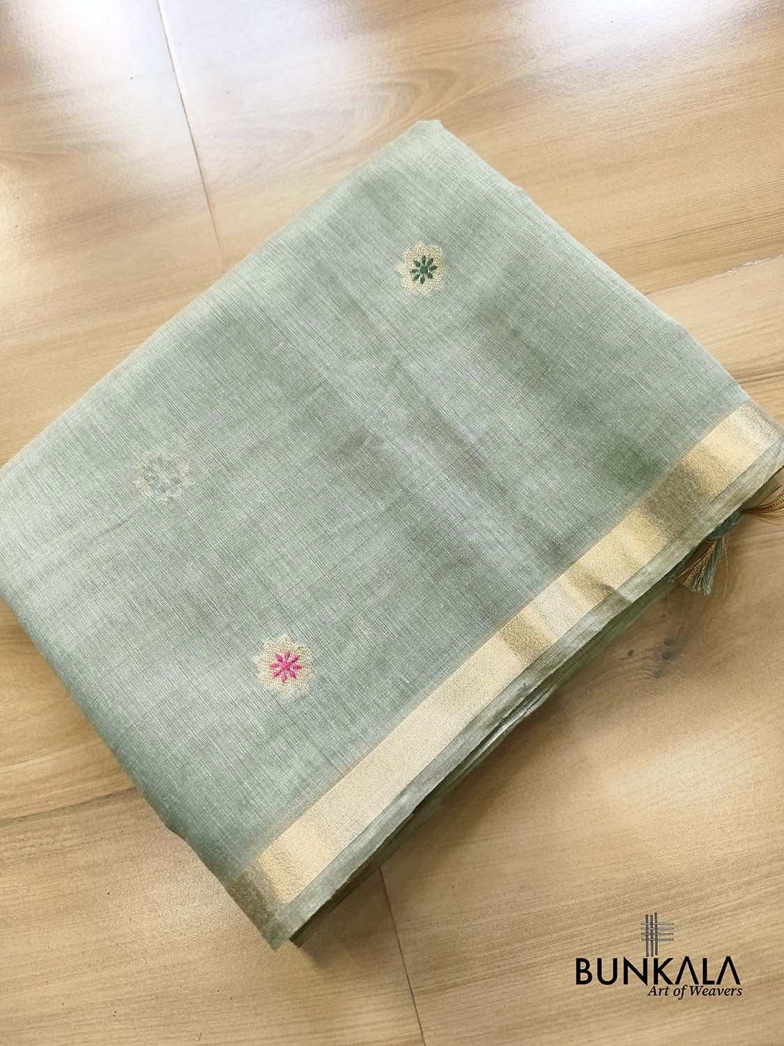 English Pastel Green Big Rose Pallu Weaved Banarasi Cotton Saree