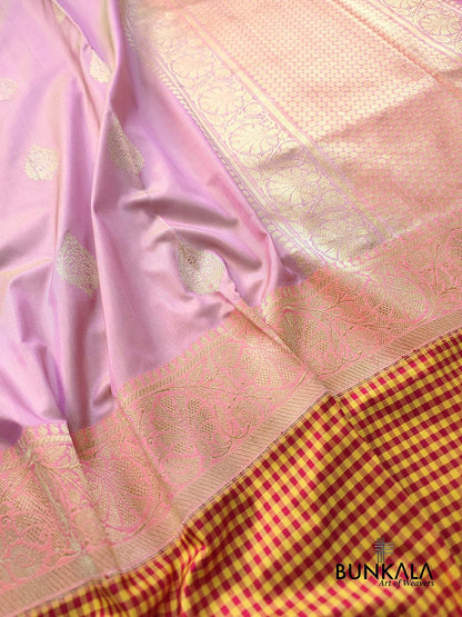 Pastel Pink Checks Border Kadwa Hand Weaved Buta Banarasi Pure Katan Silk Saree