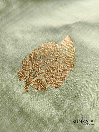 English Green Antique Zari Kadwa Handweaved Buta Banarasi Pure Chiniya Silk Borderless Saree