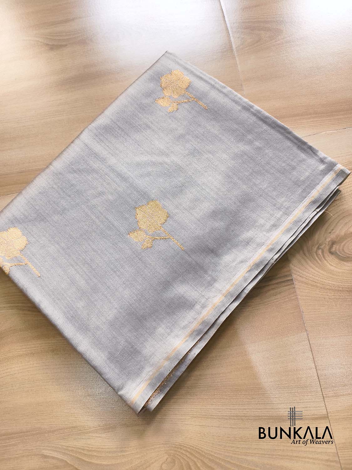 Grey Antique Zari Kadwa Handweaved Buta Banarasi Pure Chiniya Silk Borderless Saree