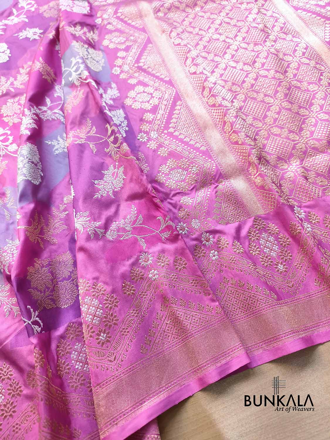 Gazri Pink Rangkat Floral Jaal Geometric Pallu Kadwa Handweaved Banarasi Pure Katan Silk Saree