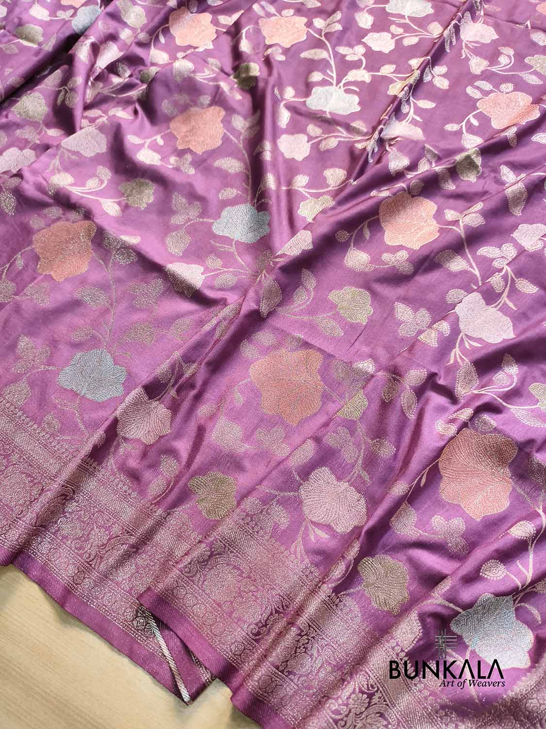 Mauve Purple Meenakari Big Leaf Jaal Weaved Banarasi Silk Saree