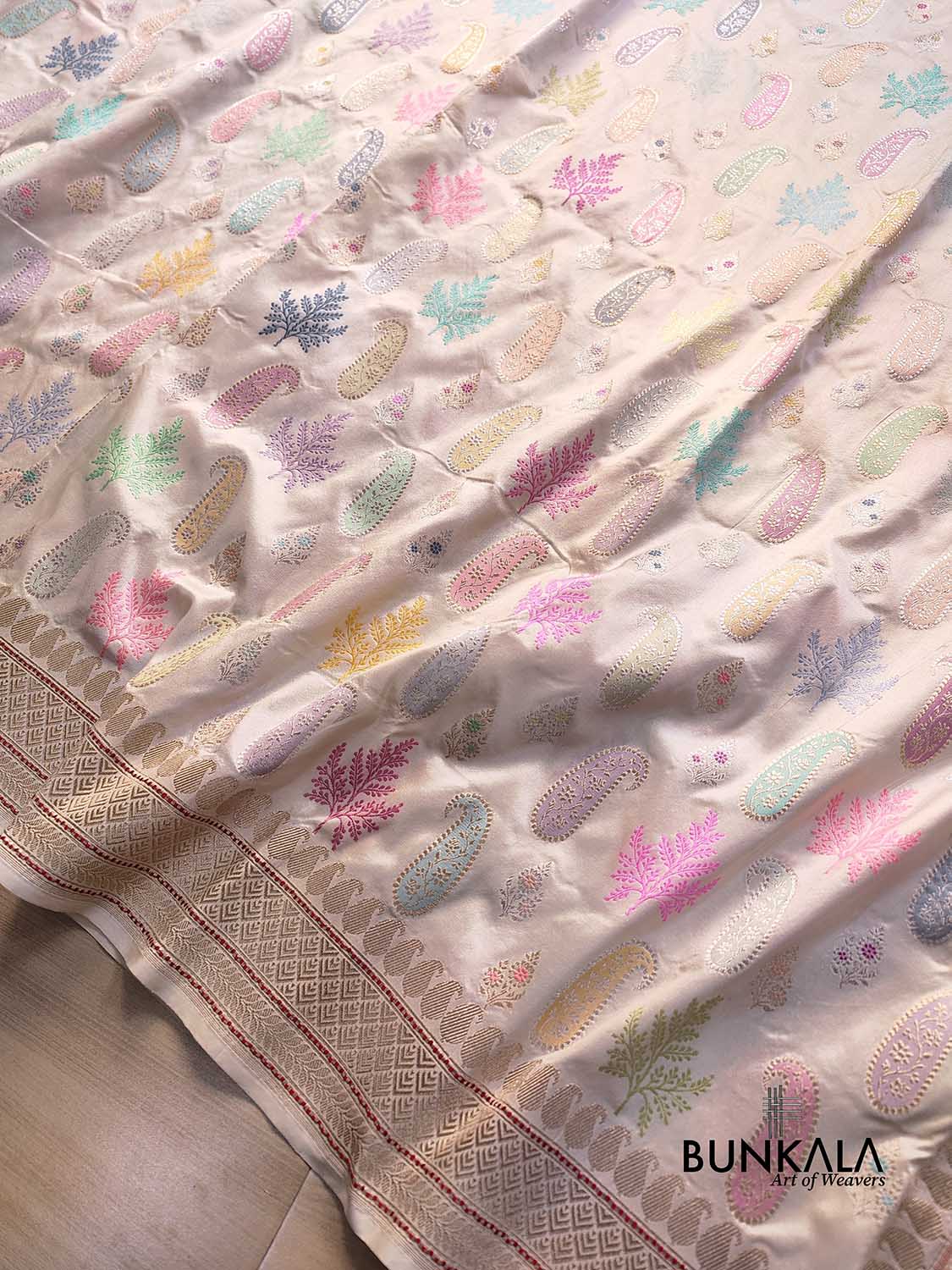 Ivory Multicolor Buta Rangkat Hand Kadwa Weaved Banarasi Pure Katan Silk Saree