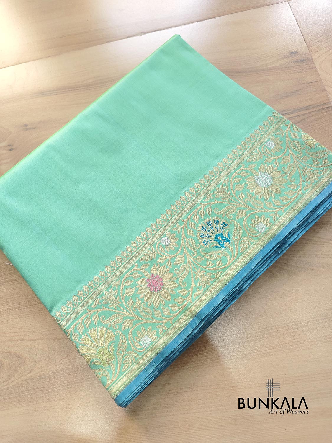 Pastel Green Plain Handloom Banarasi Pure Katan Silk Saree with Floral Meenakari Border 