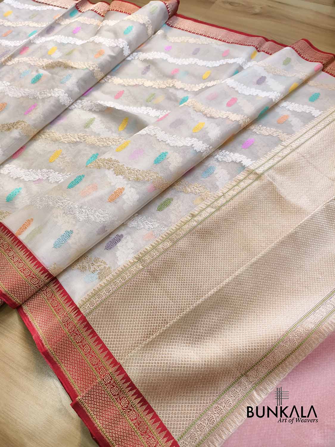 White Sona Rupa Stripe Meena Leaf Buti Kadwa Handloom Banarasi Pure Organza Silk Saree