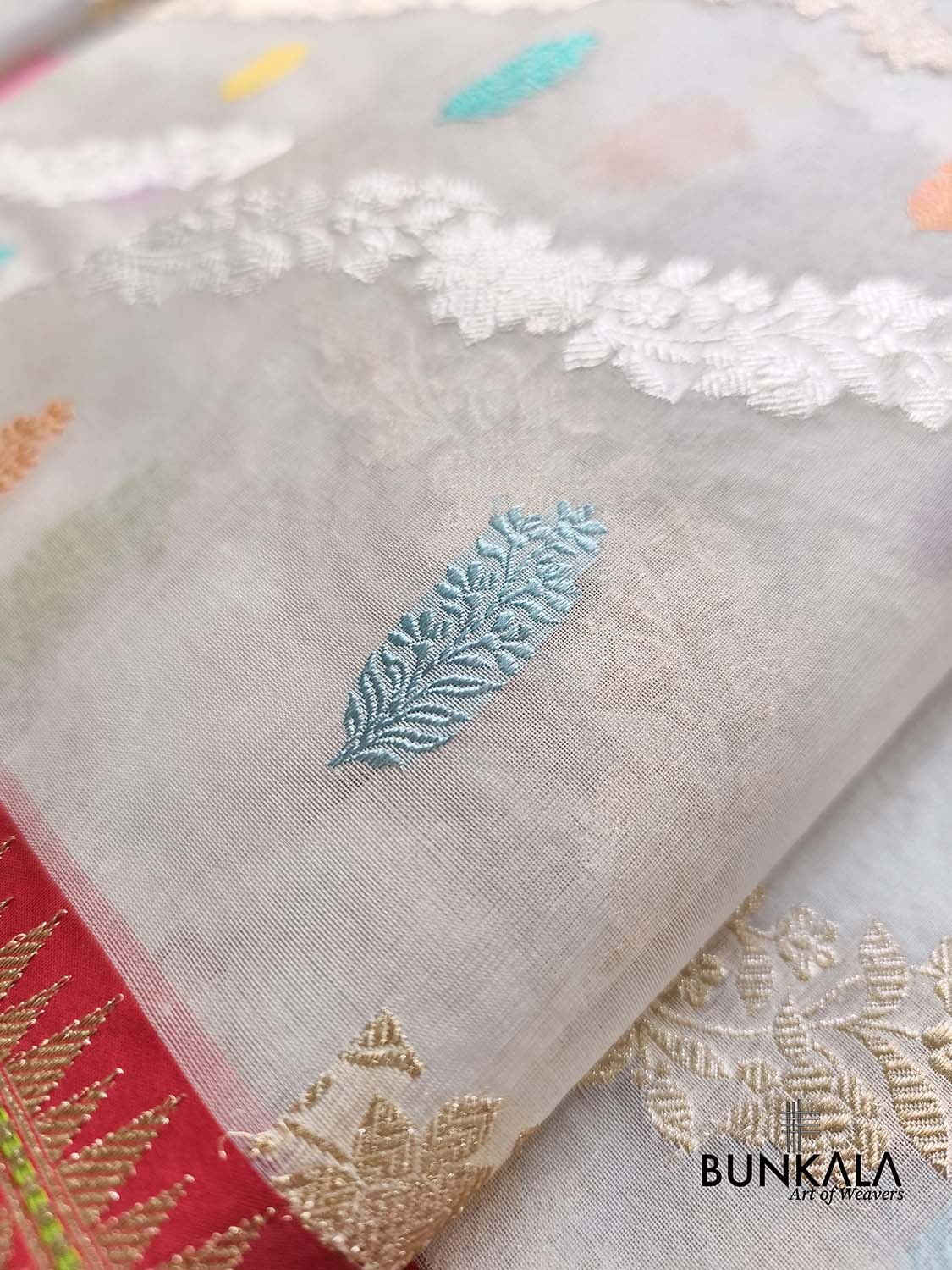 White Sona Rupa Stripe Meena Leaf Buti Kadwa Handloom Banarasi Pure Organza Silk Saree