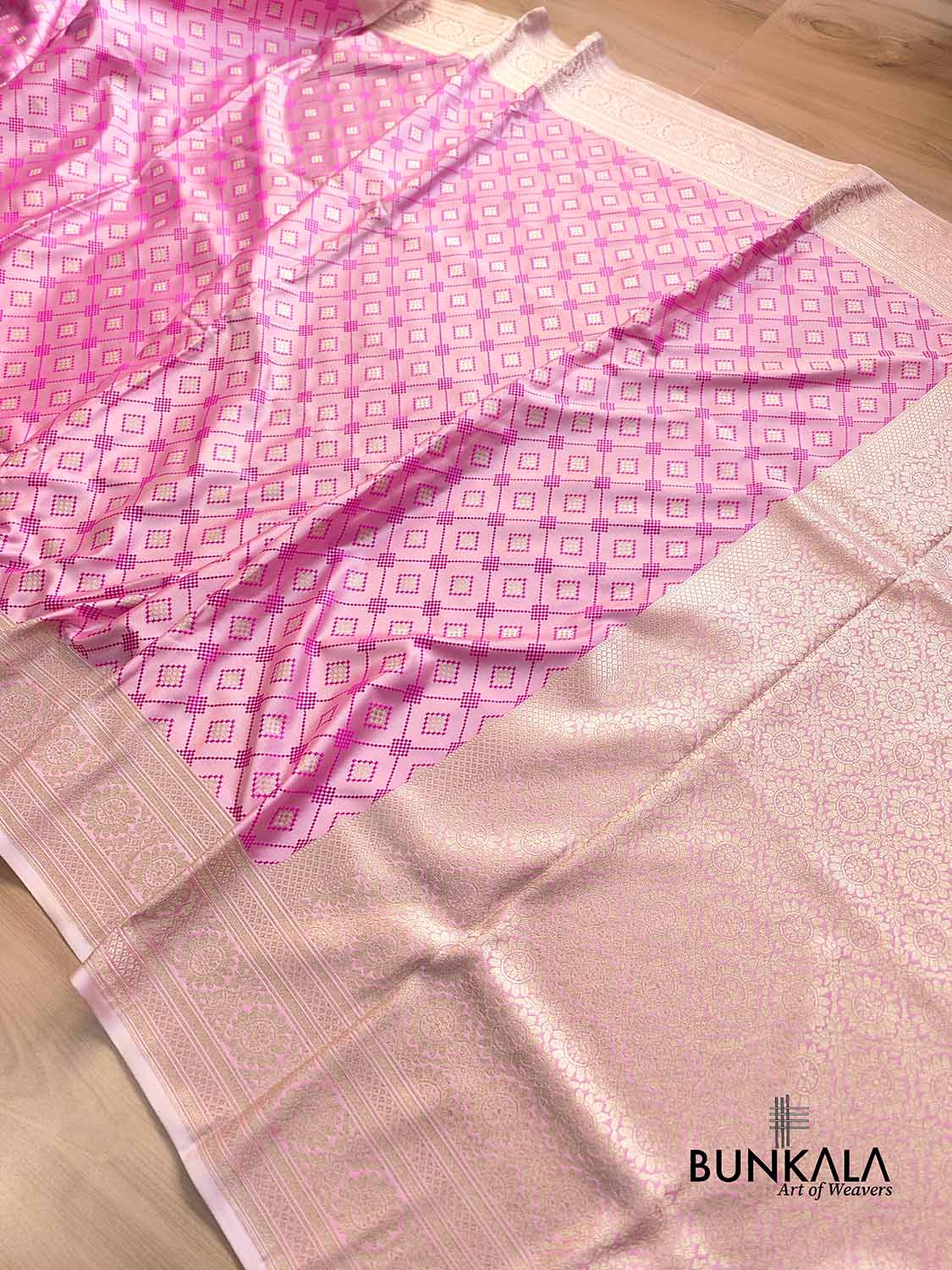 Orchid Pink Jamewar Weaved Geometric Design Banarasi Mashru Silk Saree