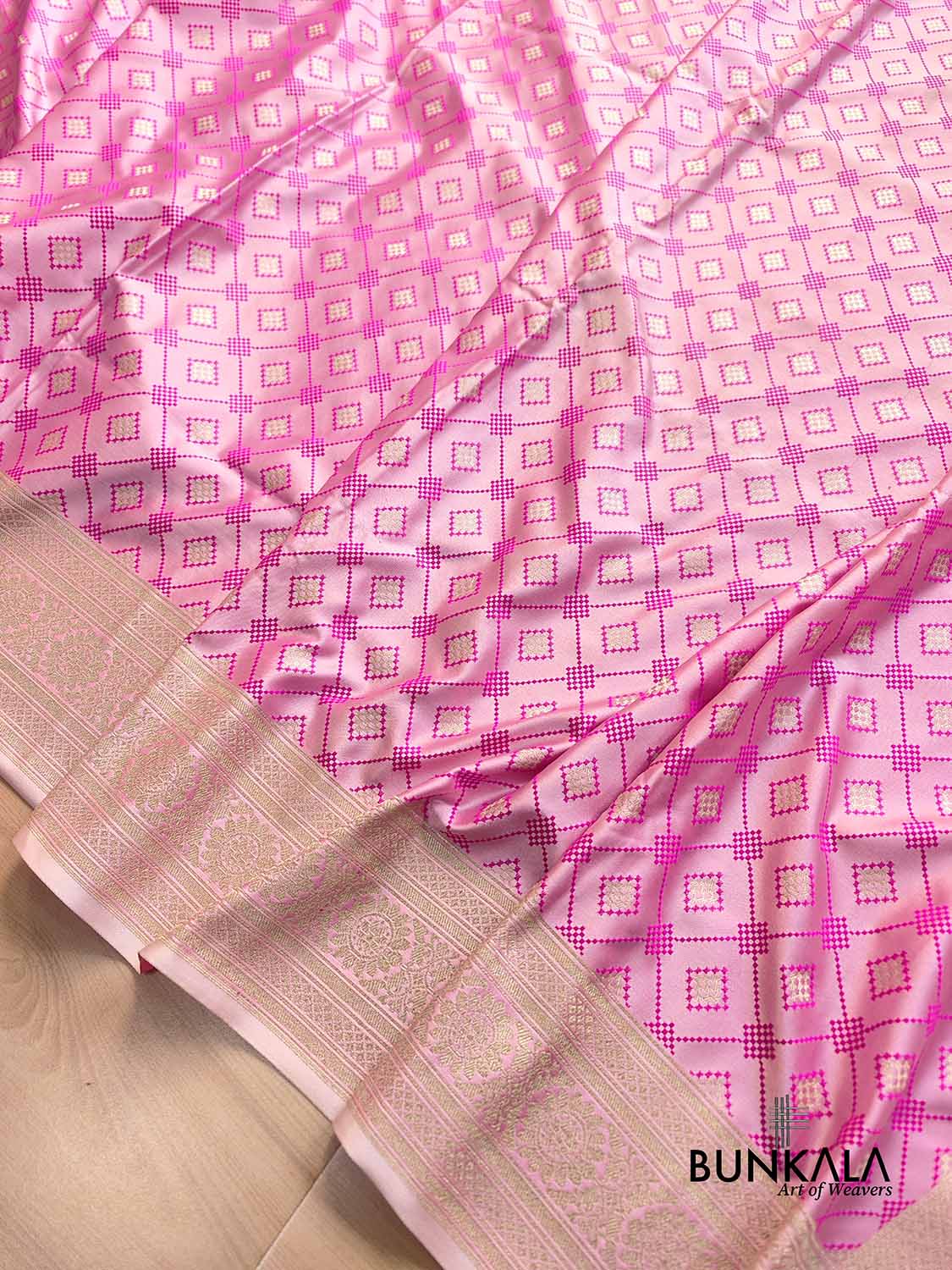 Orchid Pink Jamewar Weaved Geometric Design Banarasi Mashru Silk Saree