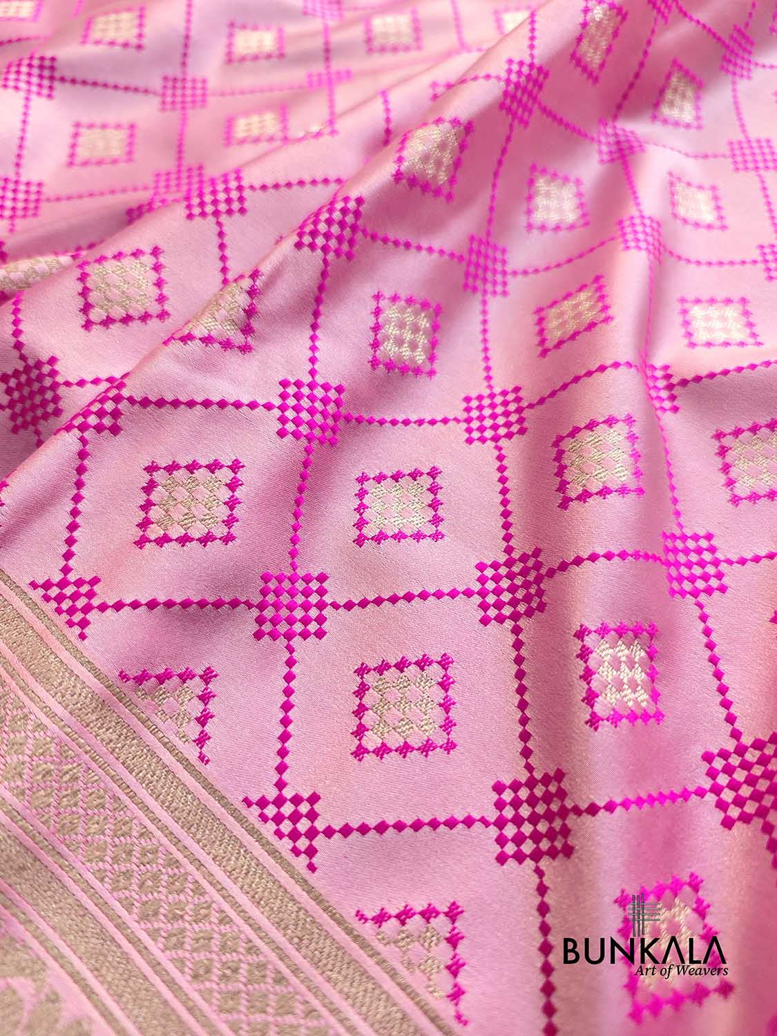 Orchid Pink Jamewar Weaved Geometric Design Banarasi Mashru Silk Saree
