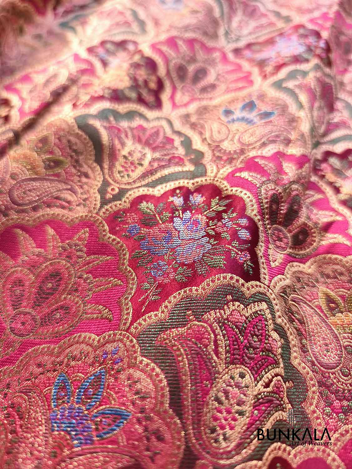 Reddish Pink Rangkat Jamewar Mughal Pattern Weaved Banarasi Mashru Silk Saree
