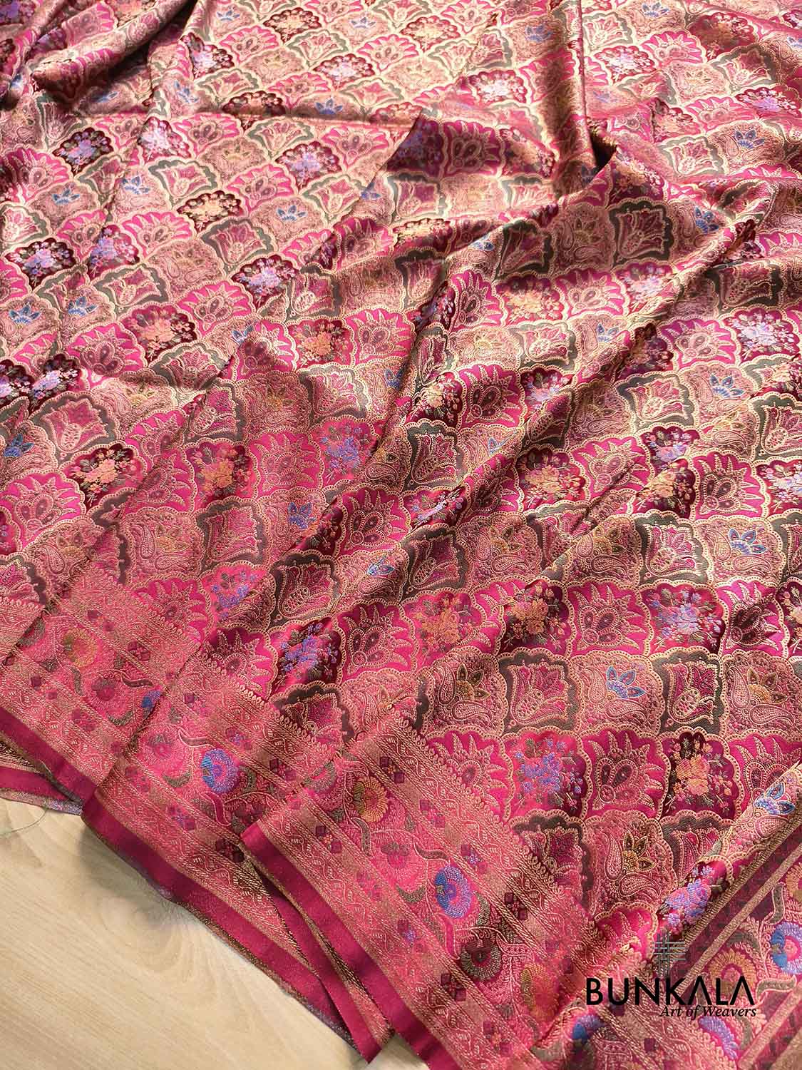 Reddish Pink Rangkat Jamewar Mughal Pattern Weaved Banarasi Mashru Silk Saree