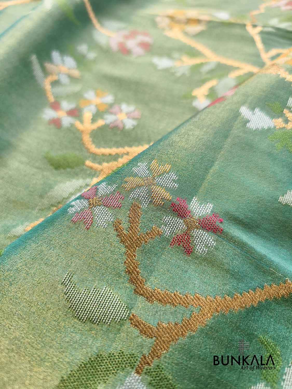 English Green Jamdani Banarasi Floral Jaal Meenakari Weaved Tissue Saree