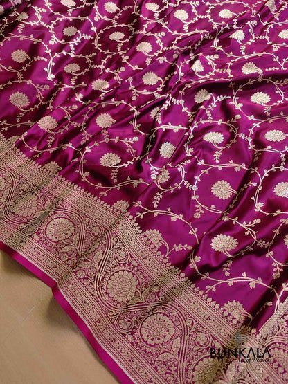 Magenta Pink Soft Mashru Silk Allover Floral Jaal Design Weaved Banarasi Saree