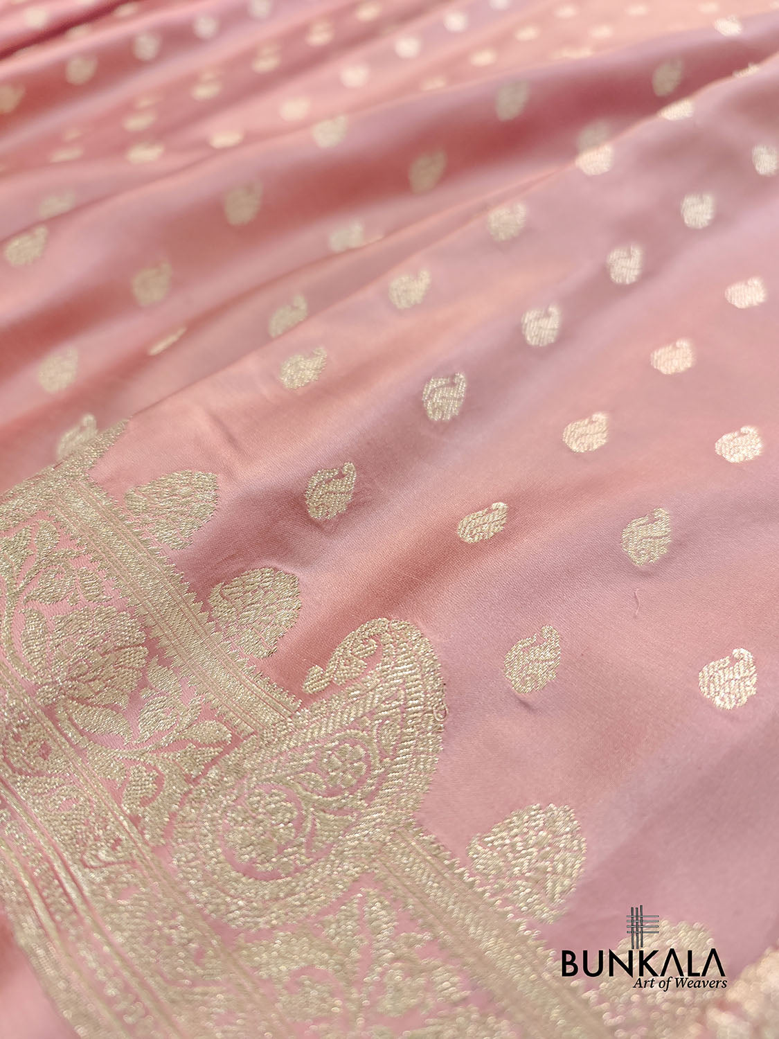 Peach Pink Paisley Border Handloom Banarasi Pure Mashru Satin Saree