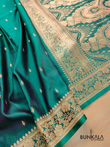 Double Shed Green Small Buti Weaved Banarasi Mashru Silk Floral Border Saree