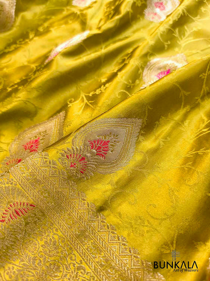 Greenish Yellow Meenakari Buta Banarasi Mashru Silk Saree