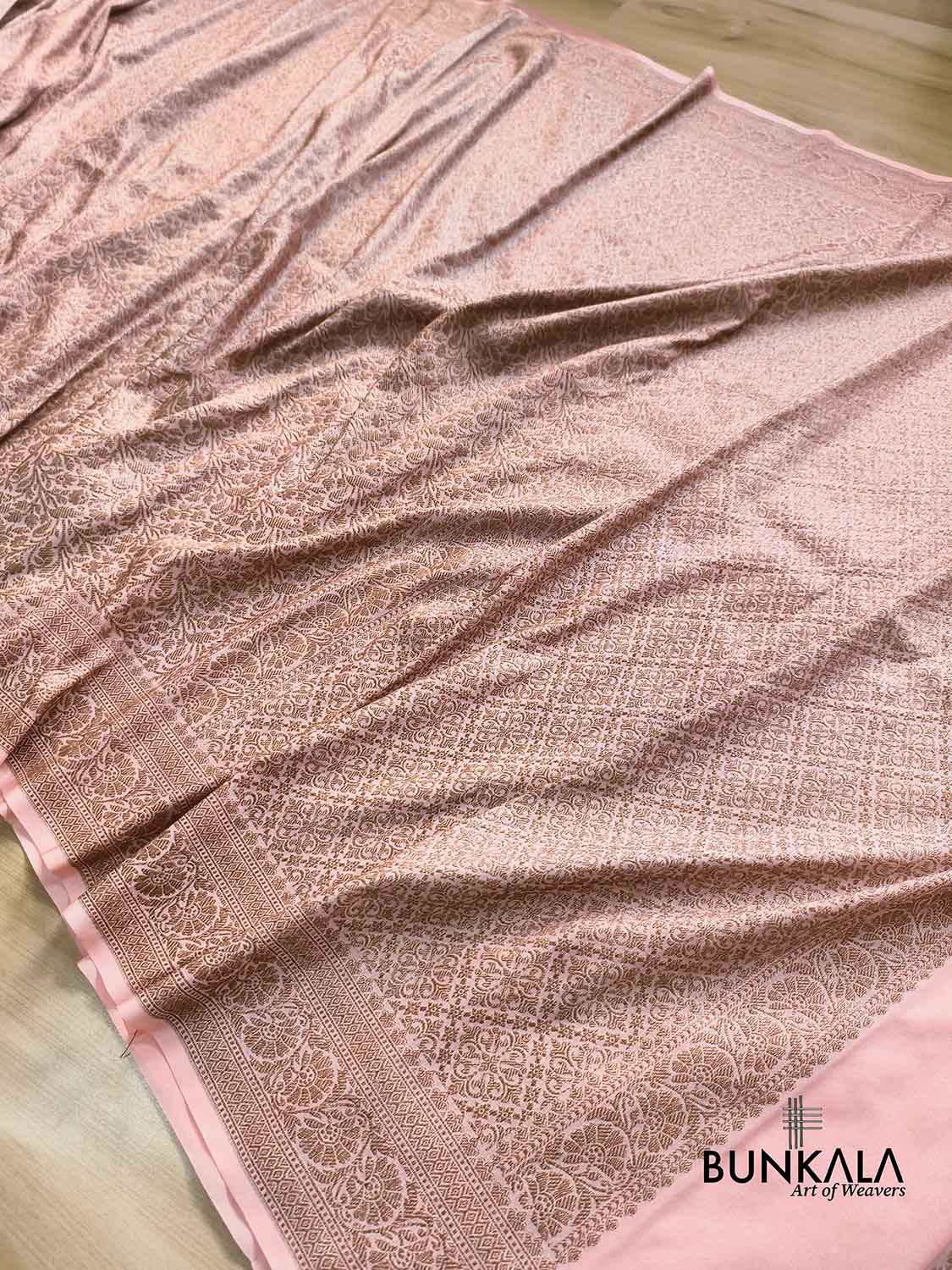 Peach Pink Brocade Antique Zari Weaved Banarasi Resham Silk Saree Floral Border