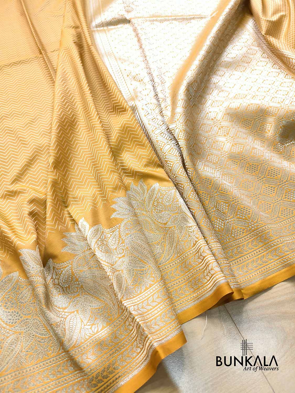 Mustard Yellow Jamewar Weaved Zig Zag Pattern Banarasi Mashru Silk Saree