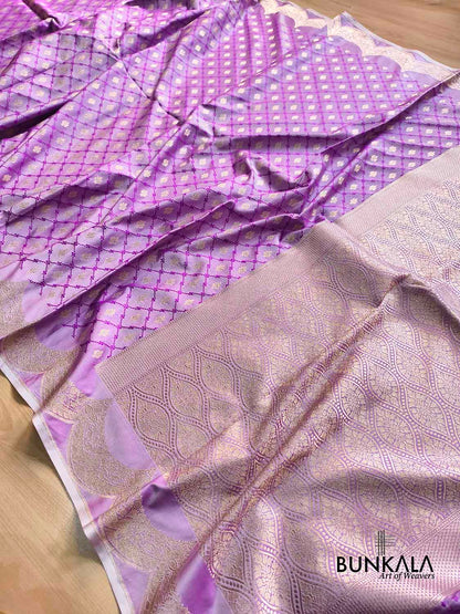 Lavender Scalloped Border Jamewar Weaved Buti Jaal Banarasi Mashru Silk Saree