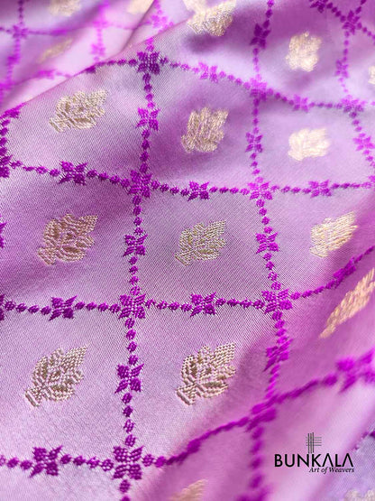 Lavender Scalloped Border Jamewar Weaved Buti Jaal Banarasi Mashru Silk Saree