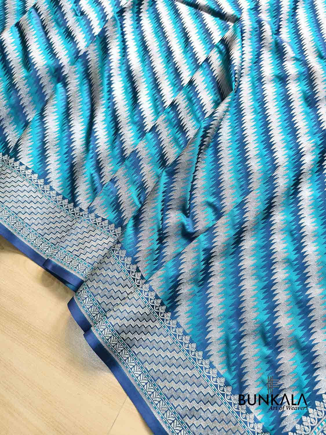 Peacock Blue Jamewar Weaved Geormetric Zig Zag Pattern Banarasi Mashru Silk Saree