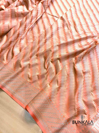 Pastel Peach Jamewar Weaved Geormetric Zig Zag Pattern Banarasi Mashru Silk Saree