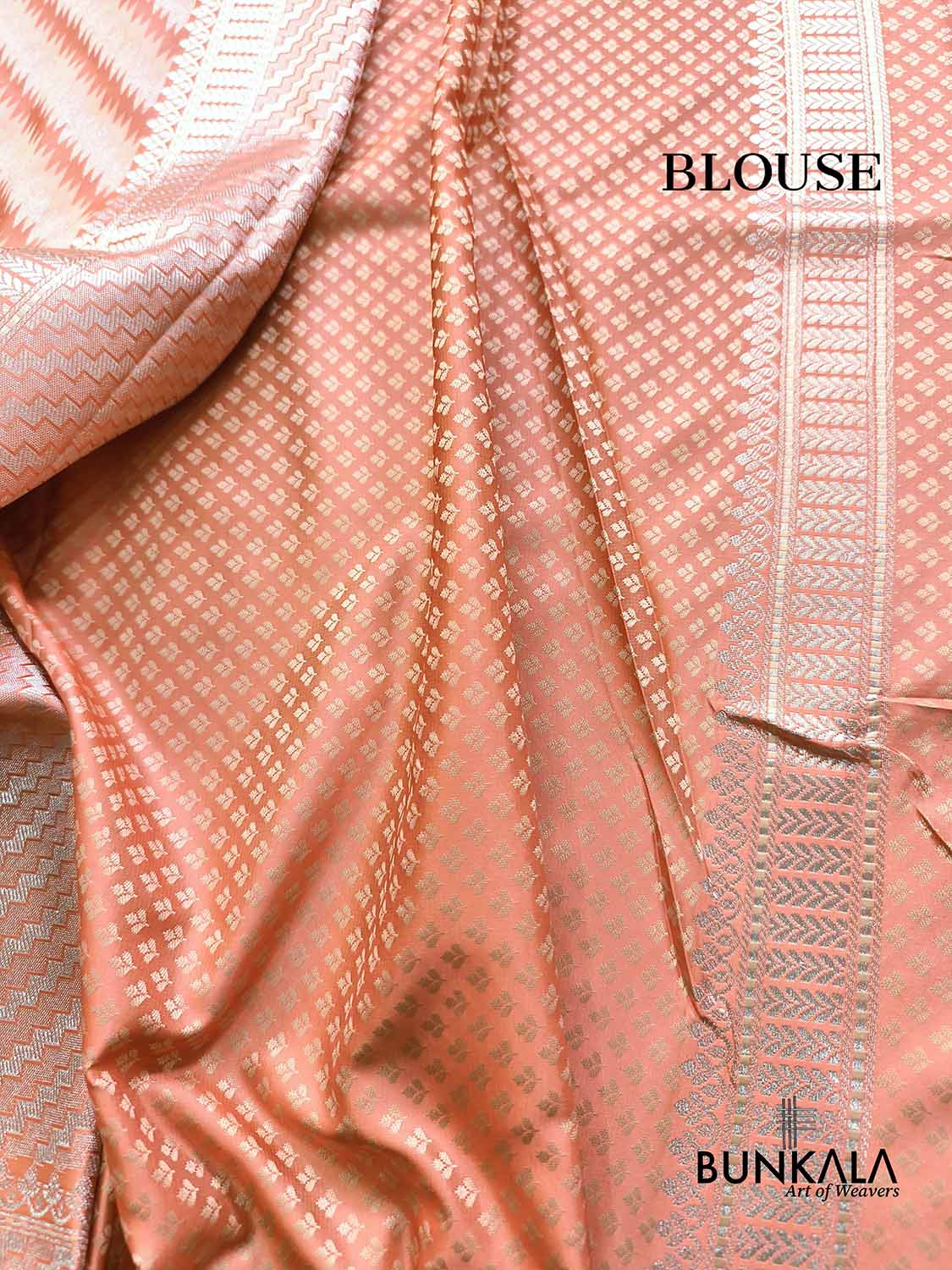 Pastel Peach Jamewar Weaved Geormetric Zig Zag Pattern Banarasi Mashru Silk Saree