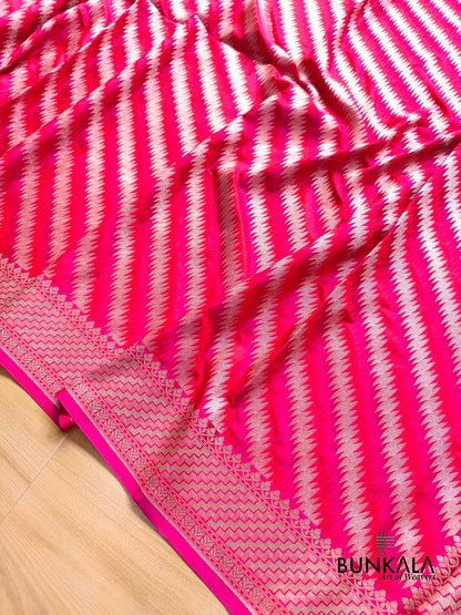 Reddish Pink Jamewar Weaved Geormetric Zig Zag Pattern Banarasi Mashru Silk Saree