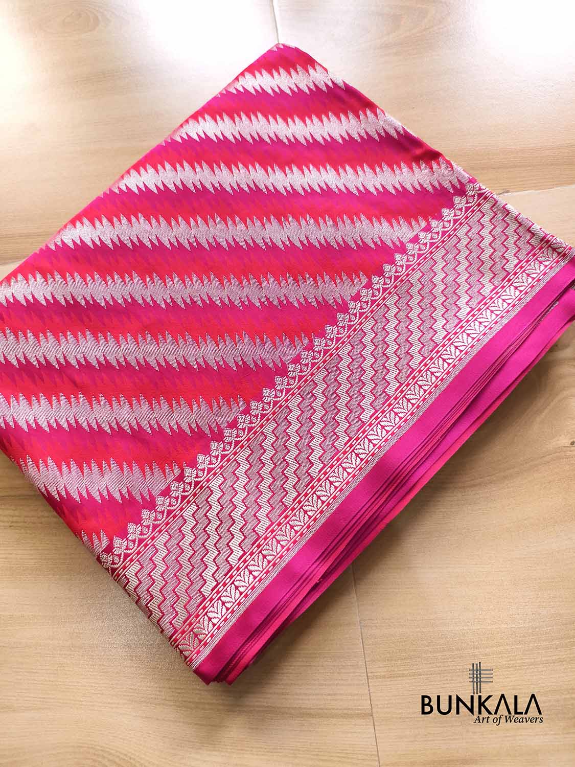 Reddish Pink Jamewar Weaved Geormetric Zig Zag Pattern Banarasi Mashru Silk Saree
