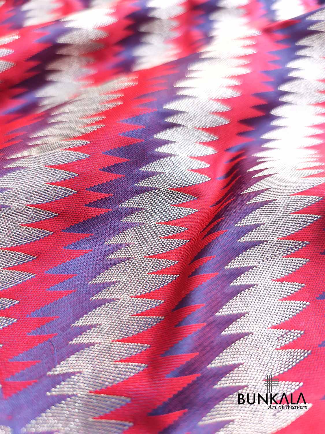 Purple Jamewar Weaved Geormetric Zig Zag Pattern Banarasi Mashru Silk Saree