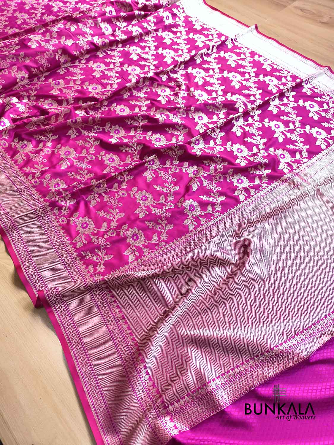 Magenta Pink Jamewar Weaved Meenakari Floral Jaal Banarasi Mashru Silk Saree
